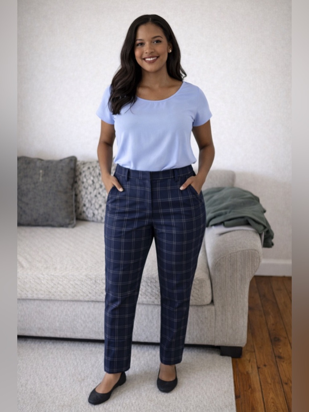 Old Navy Classic Navy Plaid Women's Pants Size 8